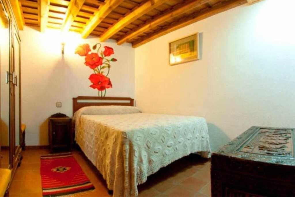 Casa Rural Lucia Es Una Casa Rural Amplia Con Pat Cabezas Bajas Εξωτερικό φωτογραφία